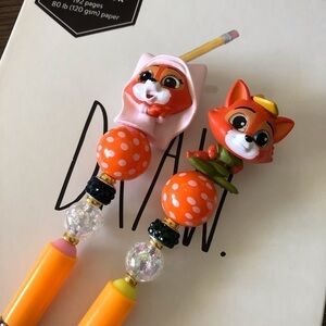 Disney Doorables: Robin Hood: Lady Marian & Robin Hood handmade beaded pens